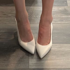 Stuart Weitzman sling back heel